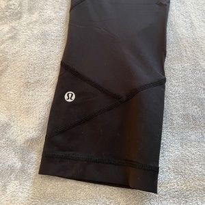 Lululemon Compression Leggings w/  Pocket Sz 8 Black RN 106259 T3
